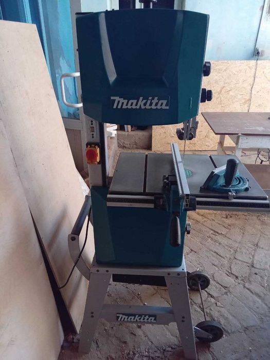 MAKITA LB1200F  Пила ленточная -220 В