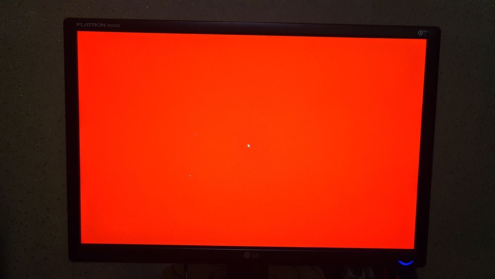 Монитор 22 дюйма LG.