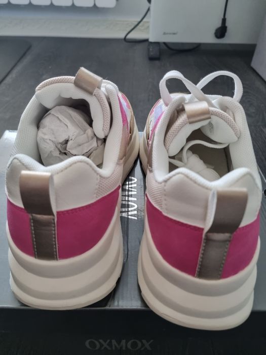 Нови дамски маратонки