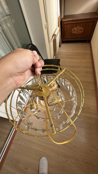 Продается люстра