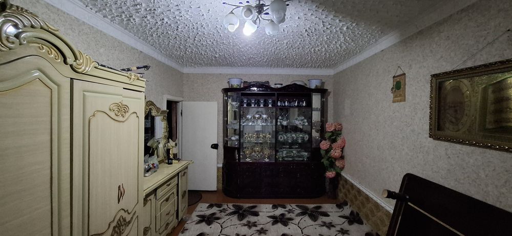 3 Xonali kvartira sotiladi