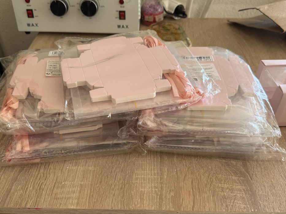 Lot cutiute cu fundite  300 bucati