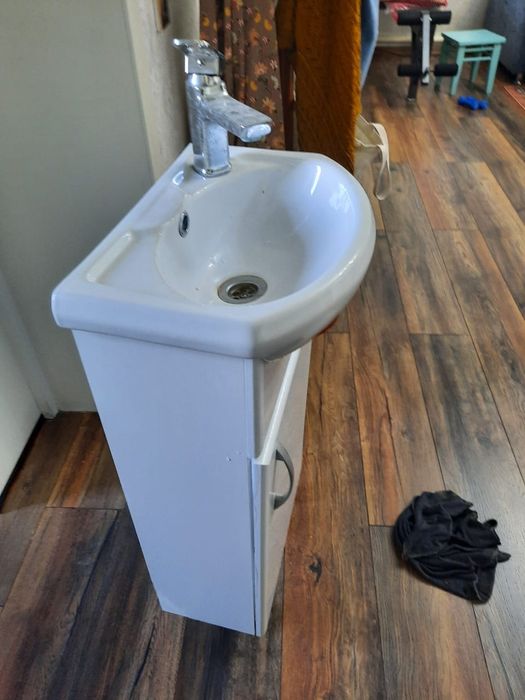 Рукомойник угловой б/у