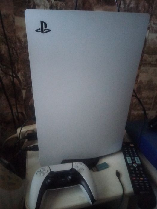Обменяю Sony ps5 третий ревизии