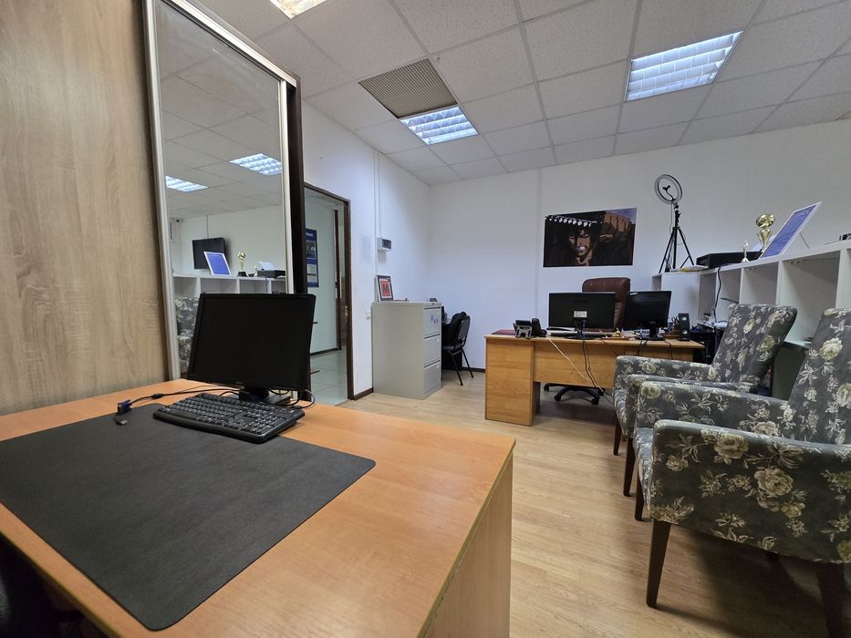 Сдам в аренду рабочие места в офисе