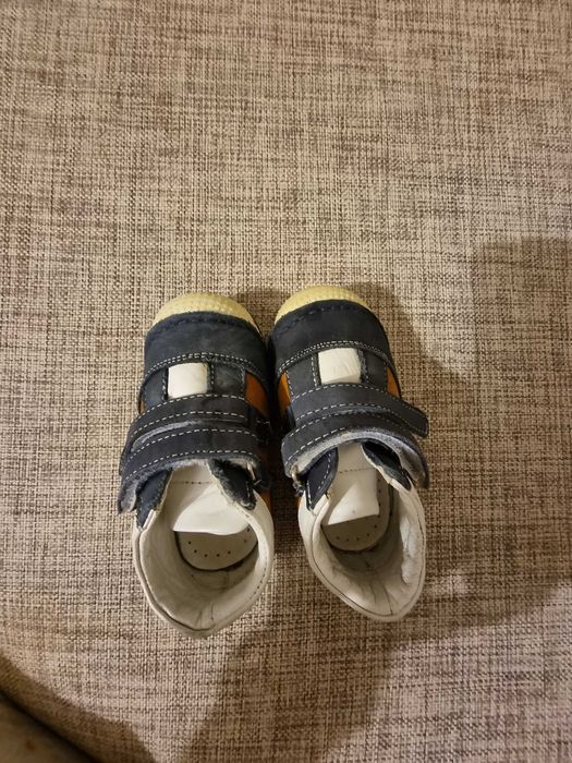 Нови обувки за момченце 20 номер