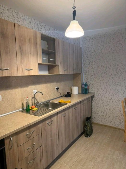 Дава се под наем Тристаен апартамент в Пловдив, Съдийски - 82 кв.м за 500 € - Снимка #2