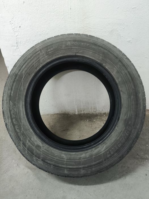 Продам комплект шин RoadX 235/65 R17