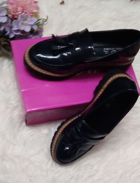 Pantofi ,m:37,lac ,NOI,35 lei