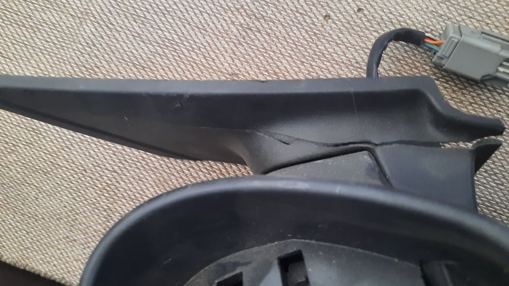 Продам зеркало на форд