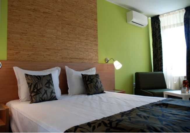 Продава се Хотел в Хисаря - 1000 кв.м за 485 €/кв.м - Снимка #3