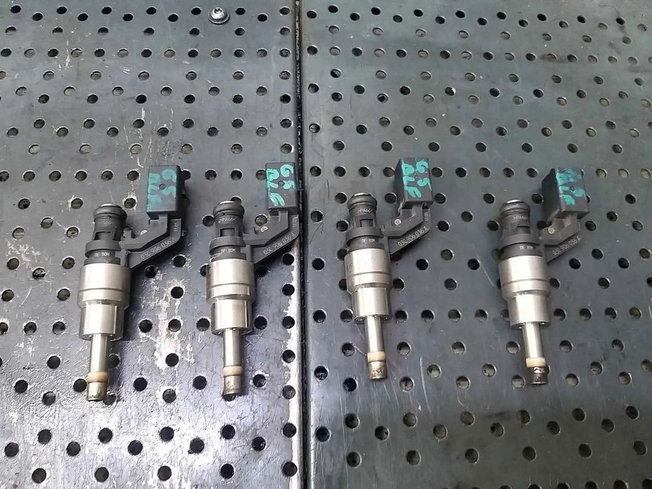 Injector 1.6 fsi vw golf 5 03c906036a 0261500016