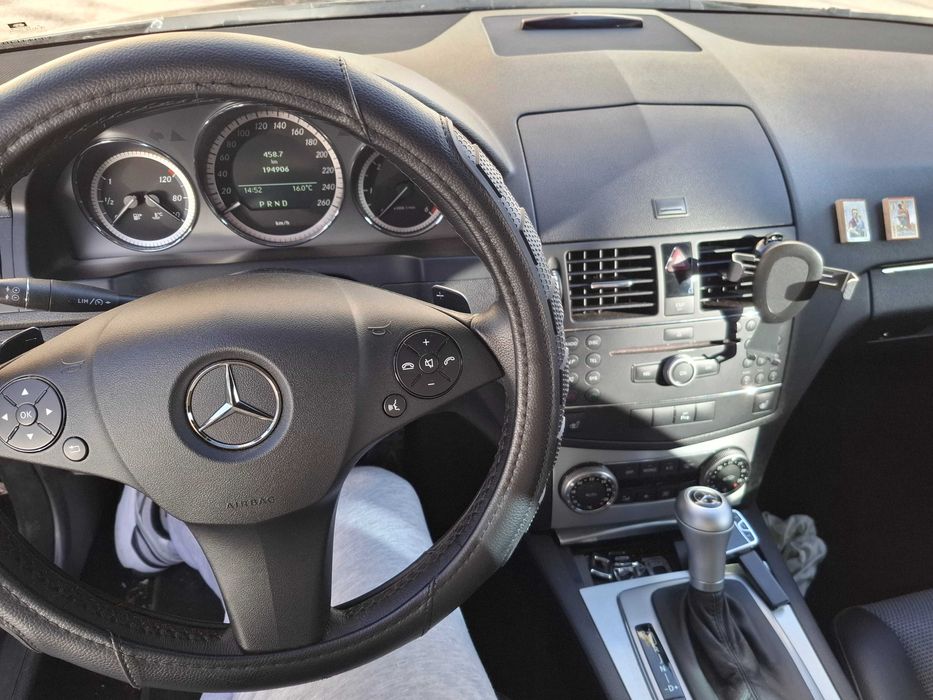 Продавам Mercedes Benz