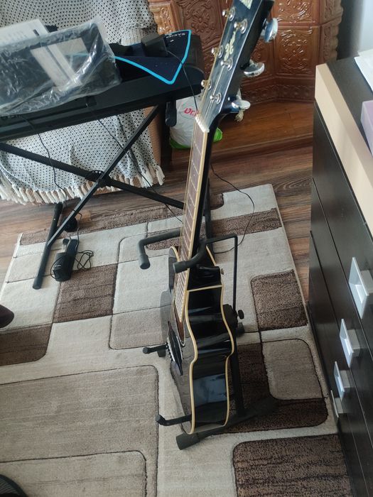 Chitară electro-acustică Yamaha APX600 – stare  foarte bună