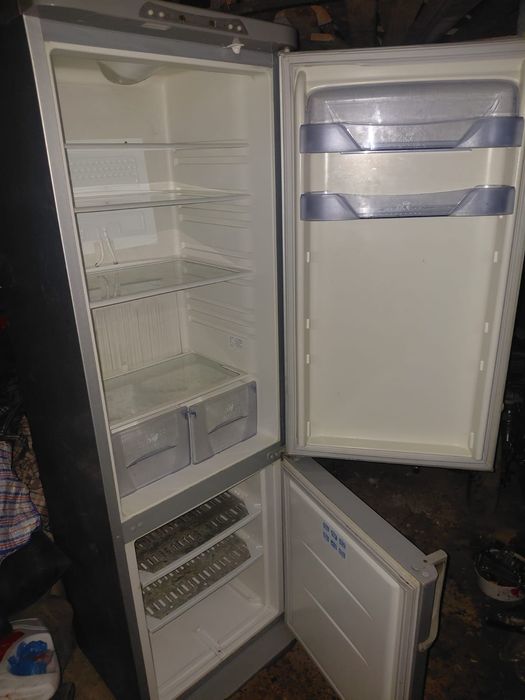 Продам холодильник бирюса
