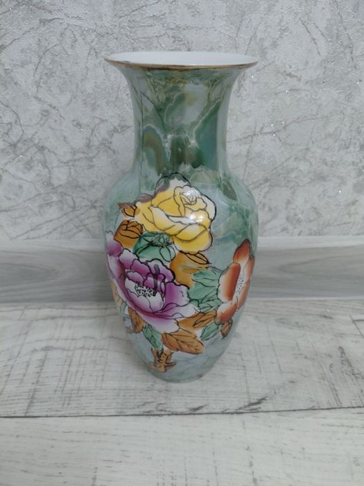 Продам вазы для цветов.