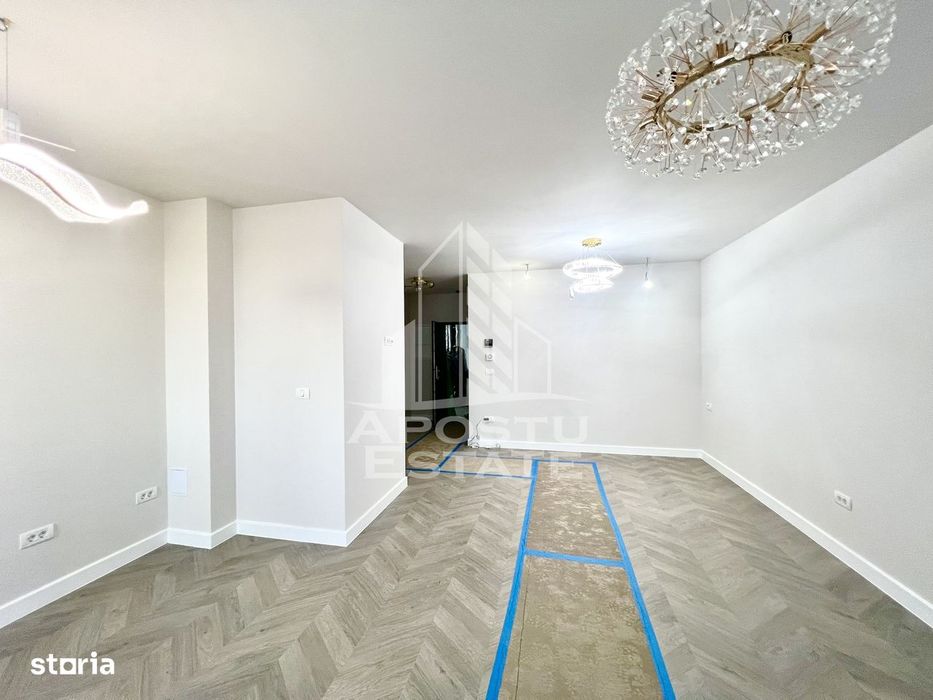 DE VÂNZARE Apartament 1 camera + balcon + gradina 24mp - Zona Aradului