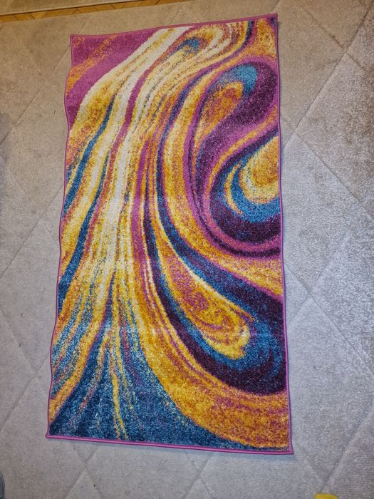 НОВ КИЛИМ - 150 см на 80 см