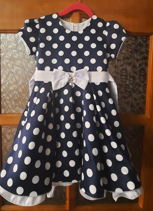 Продам платья для девочки