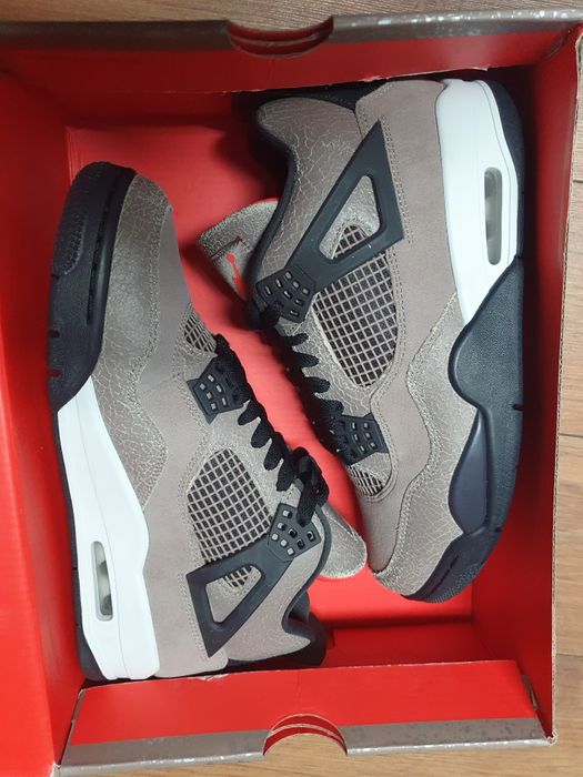 Jordan 4 retro "Taupe Haze"