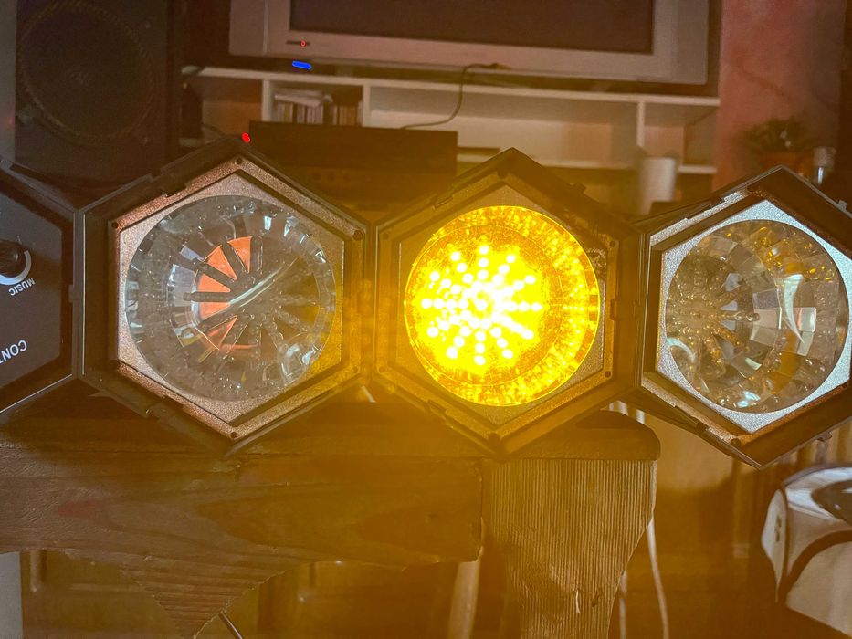 продавам лед-цвето-музика 3 цвята