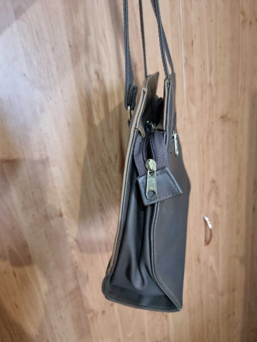 Geanta poseta femei - de umar tip postas