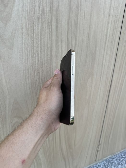 Iphone 12 pro sotiladi