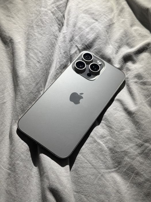 Продам айфон 15 про макс 256Gb