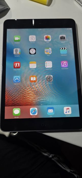 Ipad mini 1 st gen 7.9"