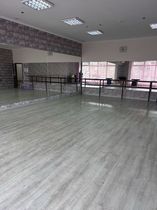 Сдам  часы в танцевальной студии