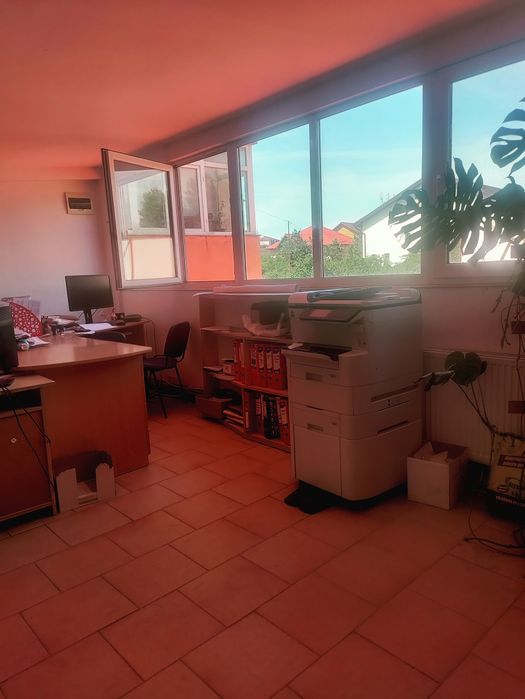 Închiriez Spațiul Comercial