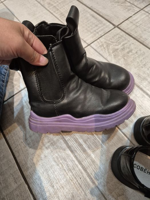 Продам 2 пары обуви за 10 000