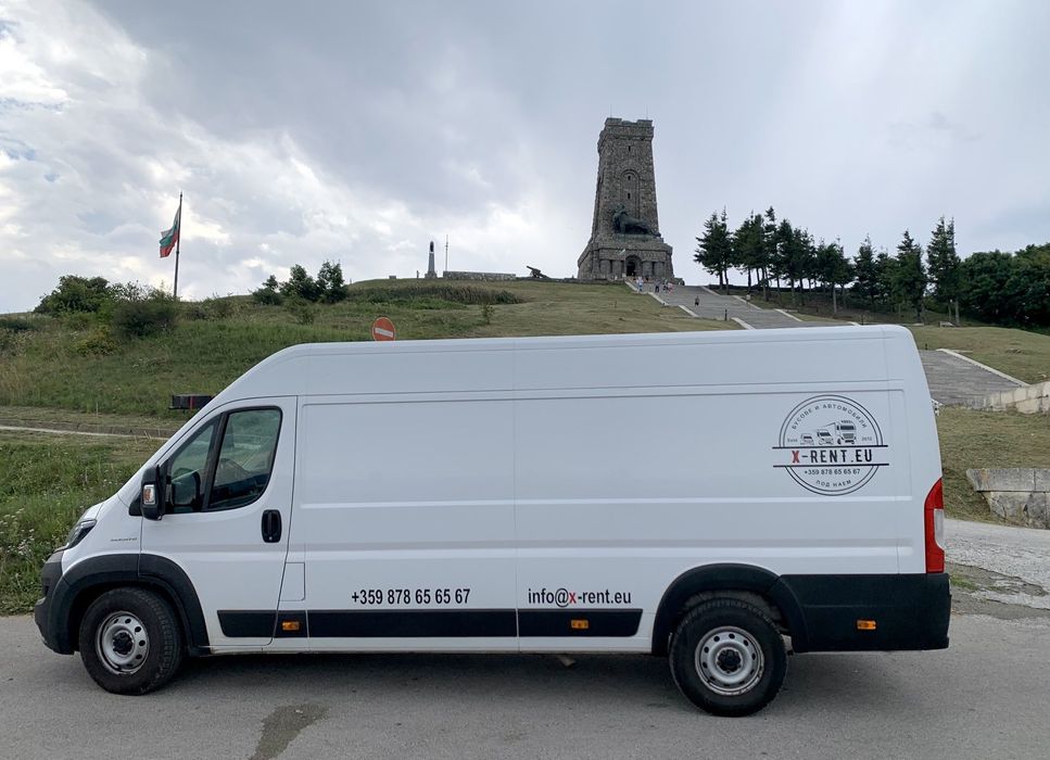 Наем на товарни бусове за превоз в страната и чужбина