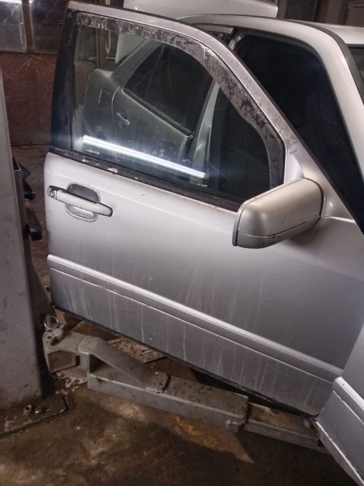 Запчасти на Mersedes C220