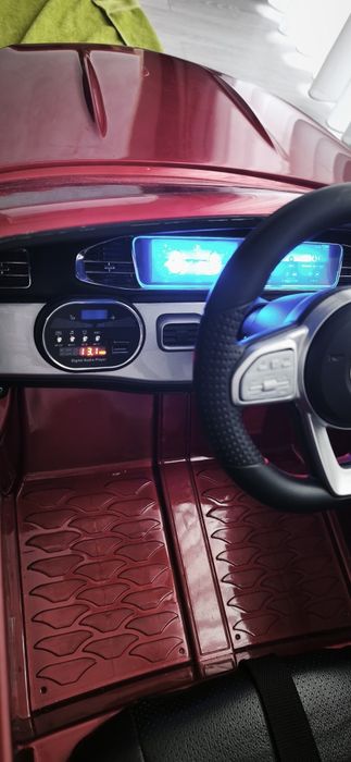 Mașinuță electrica cu telecomanda