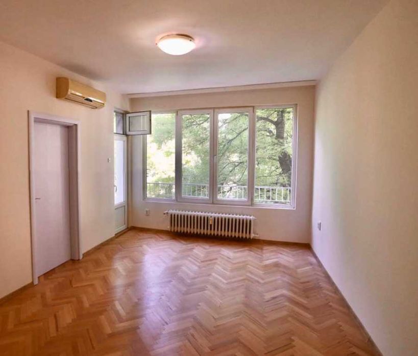 Дава се под наем Тристаен апартамент в София, Изток - 95 кв.м за 900 € - Снимка #2