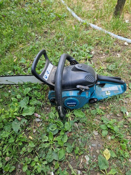 Drujba Makita EA3201S benzina