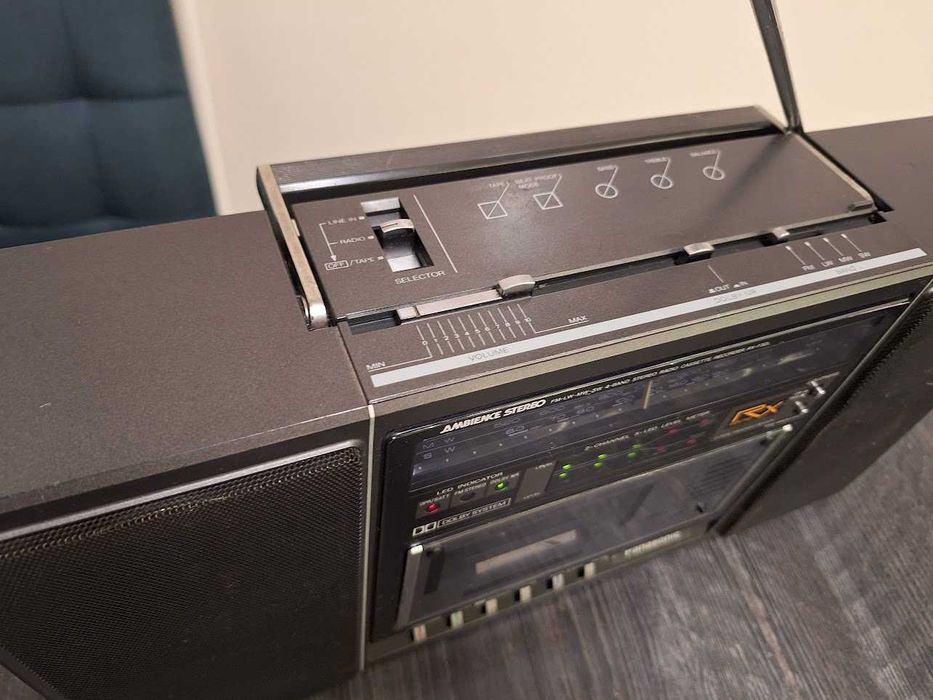 Panasonic RX-F32LE, стерео радиокасетофон - силен и добър звук, 20W, за ремонт.
