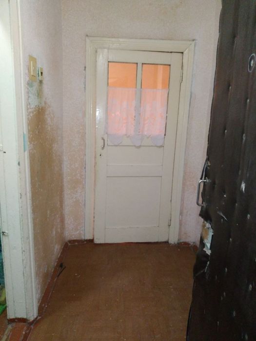 2 xonalik dom.2-qavatda.