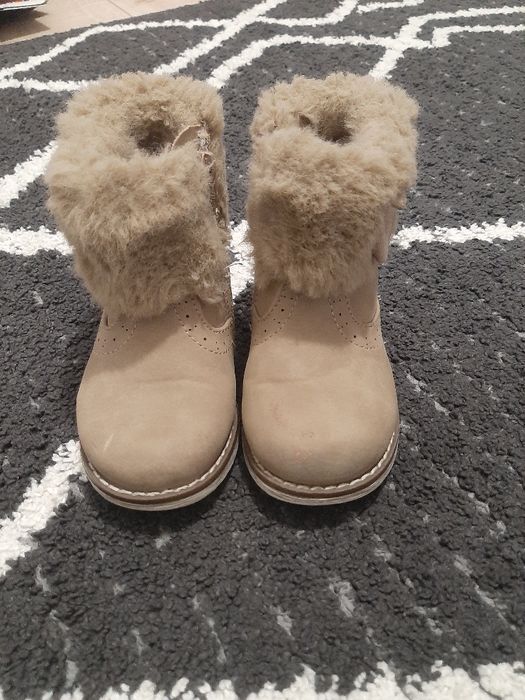 Комплект за момиченце / палто и обувки