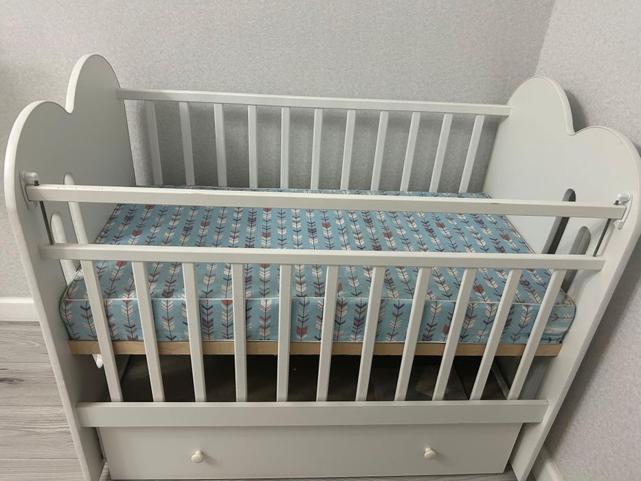 Детский манеж с нижней полкой