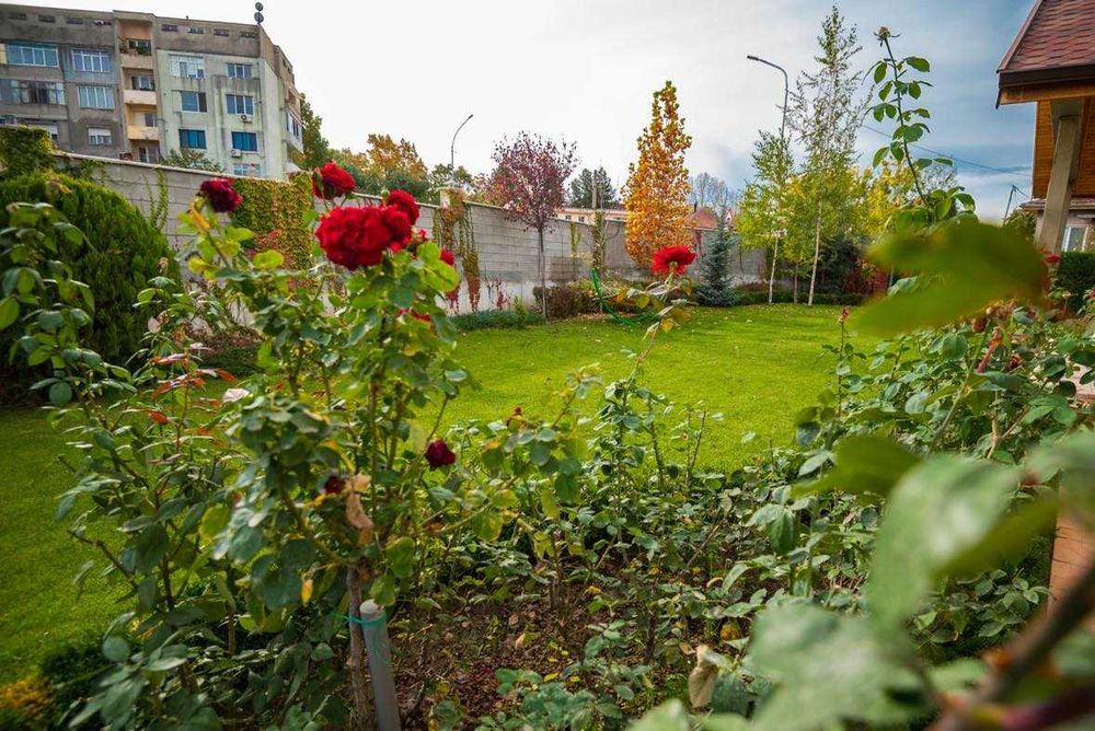 Продава се Къща в Силистра, Римска гробница - 1015 кв.м за 391 €/кв.м - Снимка #1