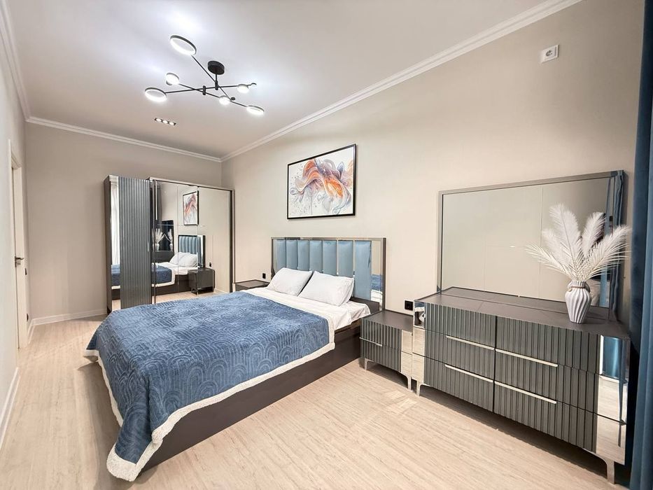 Продается 2в3 ком квартира, ЖК Assalom Sohil, ор-р: ул. Бадахшон, 65м²