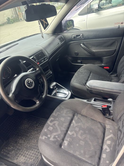 VW Golf 1.6.газ,автоматик