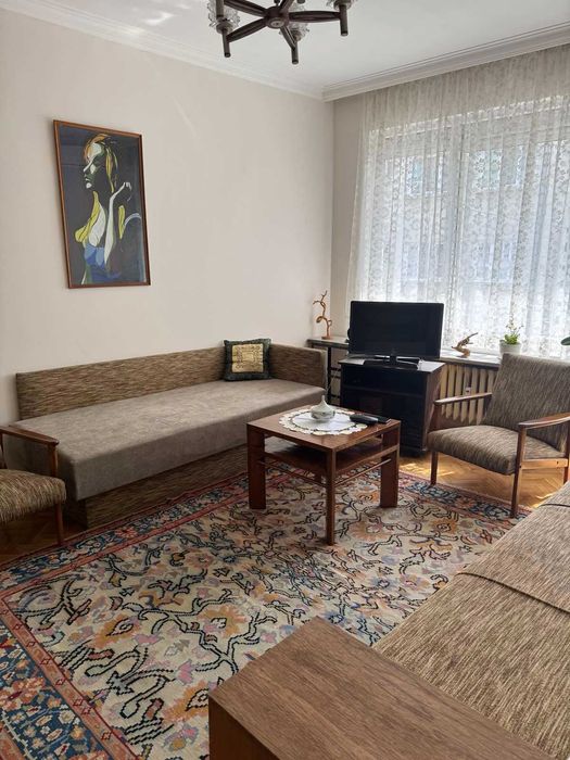 Едностаен апартамент под наем в Центъра