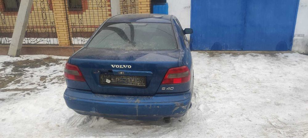 Volvo S40 1 поколение