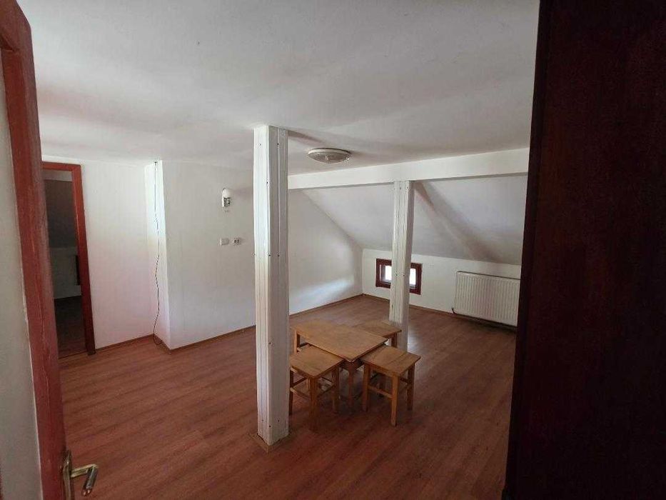 Vanzare sau Schimb: Casa pentru locuinta /Cladire uz comercial /Inchiriere: 5 camere, 3 bai, 2 pivnite, 2 parcari, 2 camari - localizare Dej, CJ