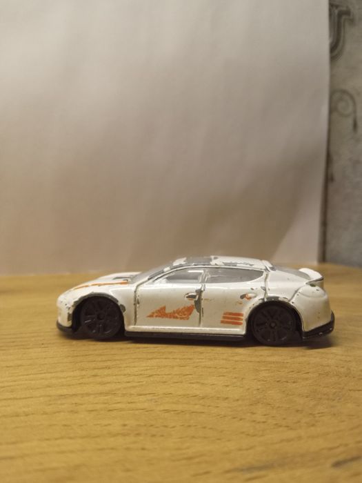 Продам машинки железные