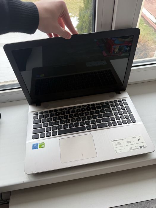 Ноутбук Asus рабочий