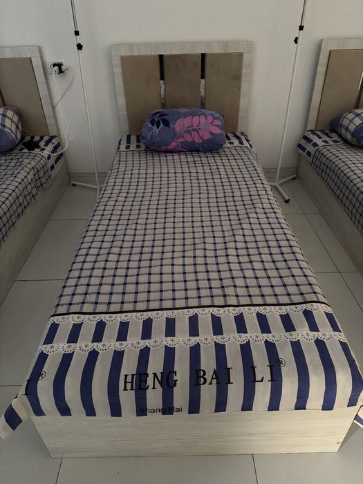 1 kishilik spalniy krovat 2 dona